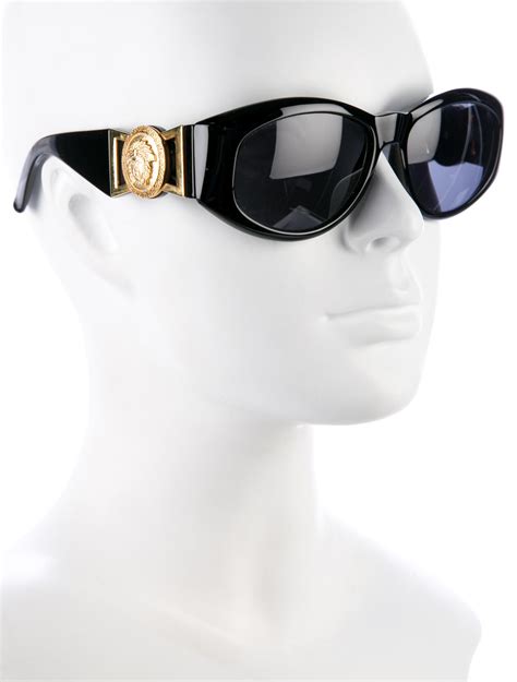 óculos versace notorious big original|Versace's Biggie Glasses with Legendary Appeal.